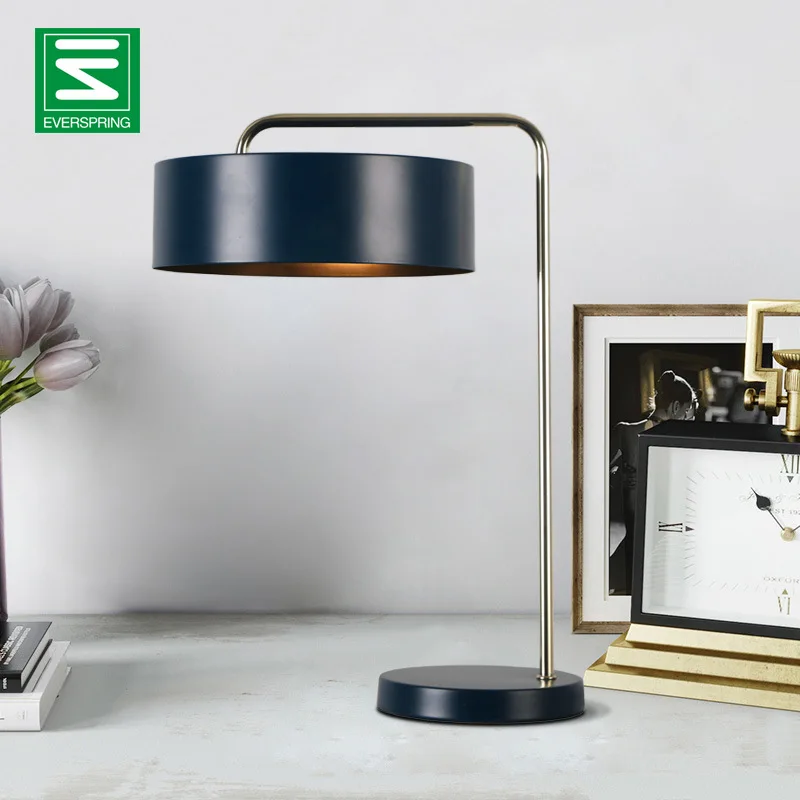 

European Style Bedroom Bedside Table Lamp Retro Creative Bedside Lamp Nordic Minimalist Hardware Black And White with Pattern De