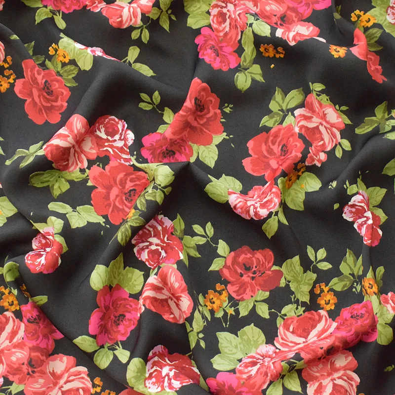 

Onr meter композитная сатиновая шифоновая ткань с принтом розы на черном фоне ткань модное платье одежда лоскутное шитье