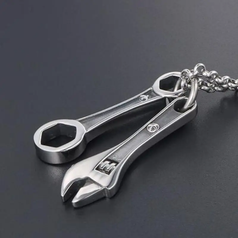 Punk Mechanical Wrench Pendant Necklace Personality Men's Repair Tool Pendant Rock Motorcycle Rider Jewelry Accessories Gift