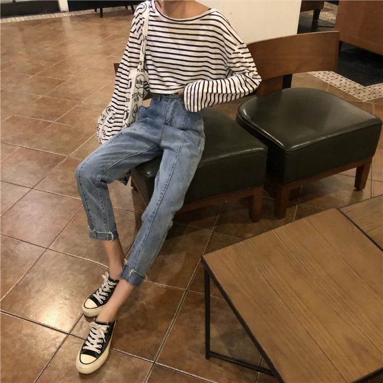 Slender high-waist jeans with personality and wide straightforward pants