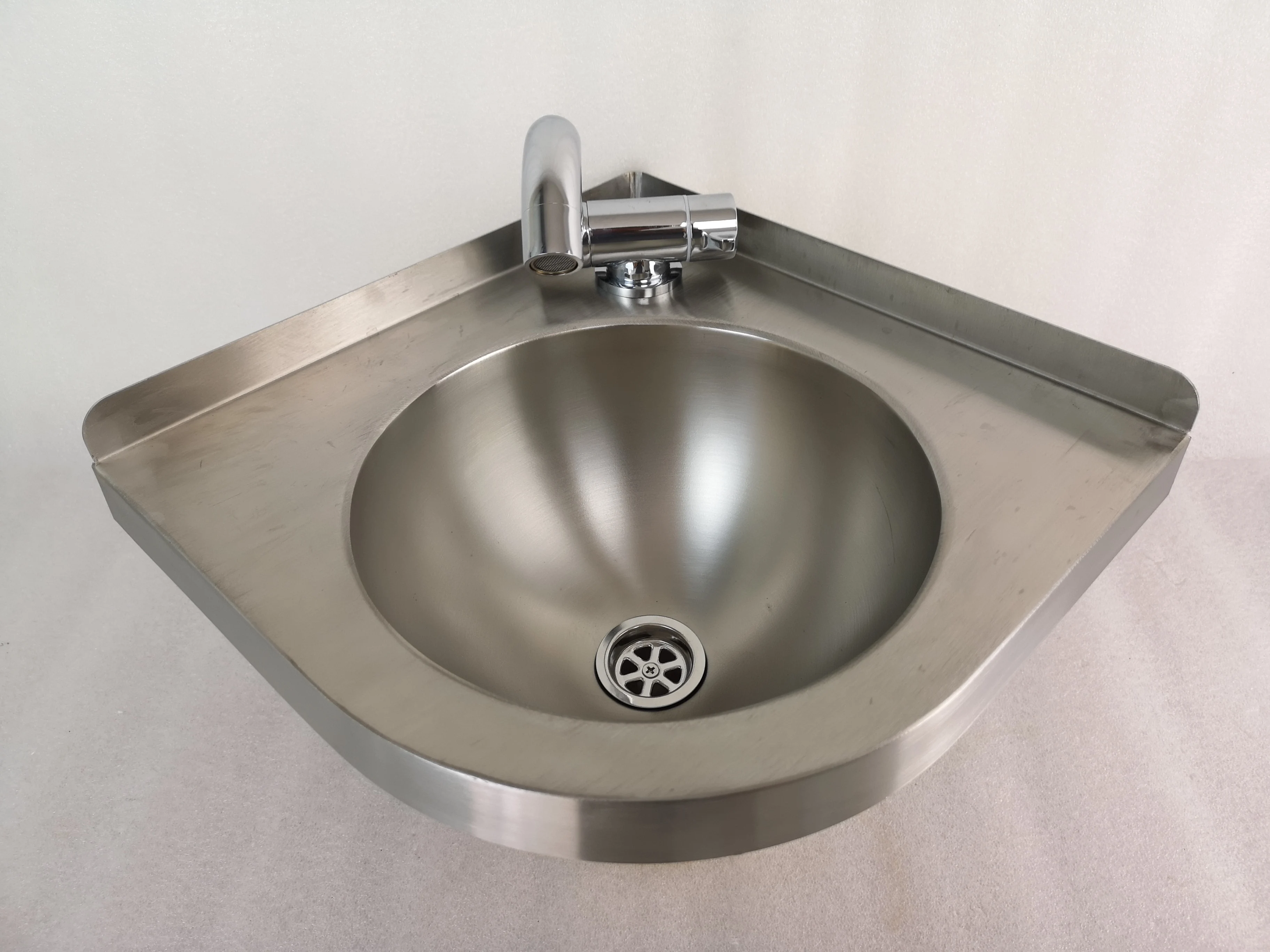 Lavabo de esquina triangular para autocaravana, cámper, barco, cocina,  lavabo esquinero para baños con grifo (acero inoxidable 304)