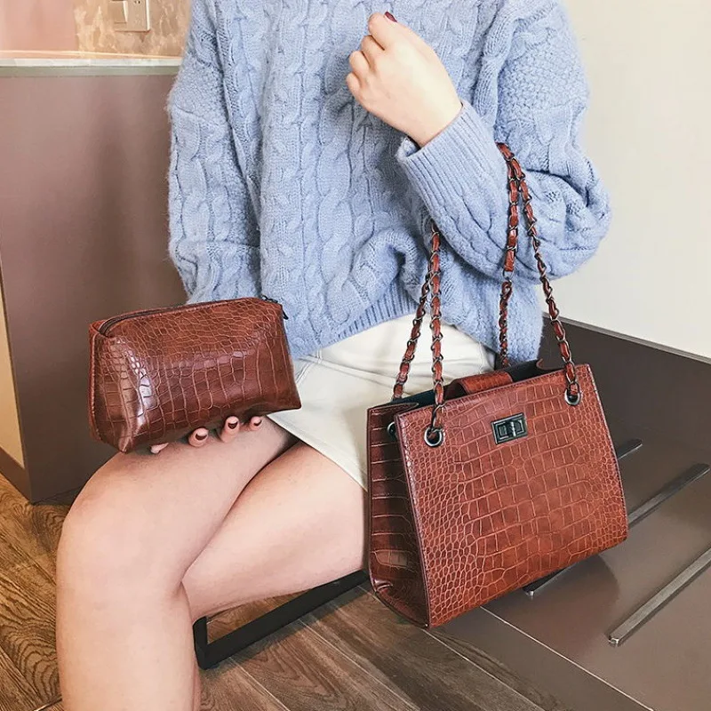 

Women bag set Baofu 2019 new chain single shoulder small square bag with stone grain oblique satchel
