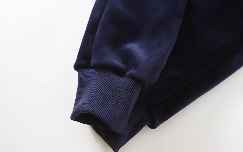 11988914410_1048979937