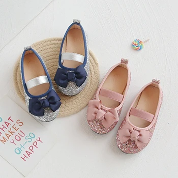 

Hot Girls' Leather Shoes Princess Sequin Shallow Mouth Bow Soft Bottom Children's Peas Shoes 2020 Pink Rubber PU Shoes Lovely