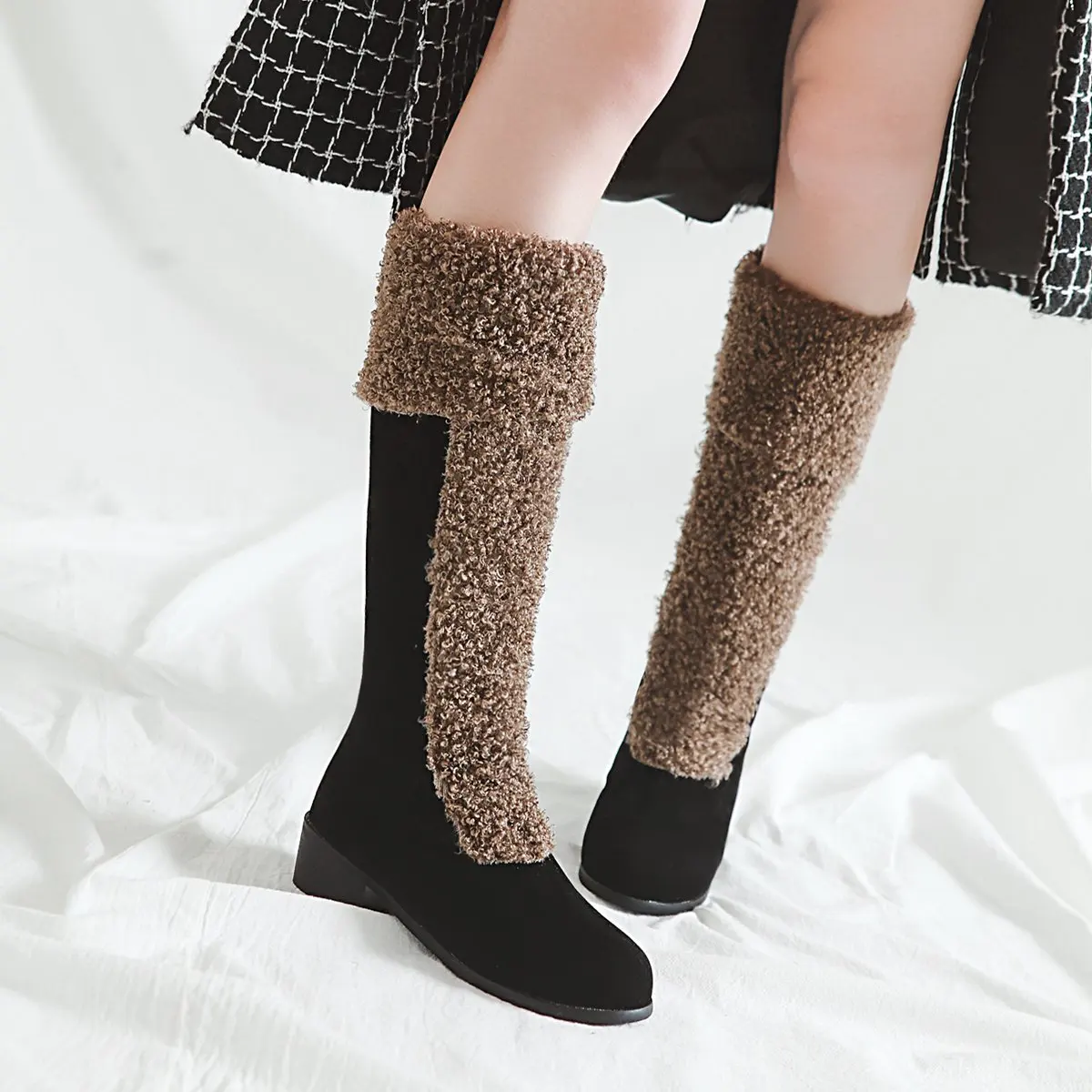 

Casual Knee-High Fashion Flock Women Boots Round Toe Zip Sewing Long Boots Solid Med Square Heel Concise Classics Winter Shoes