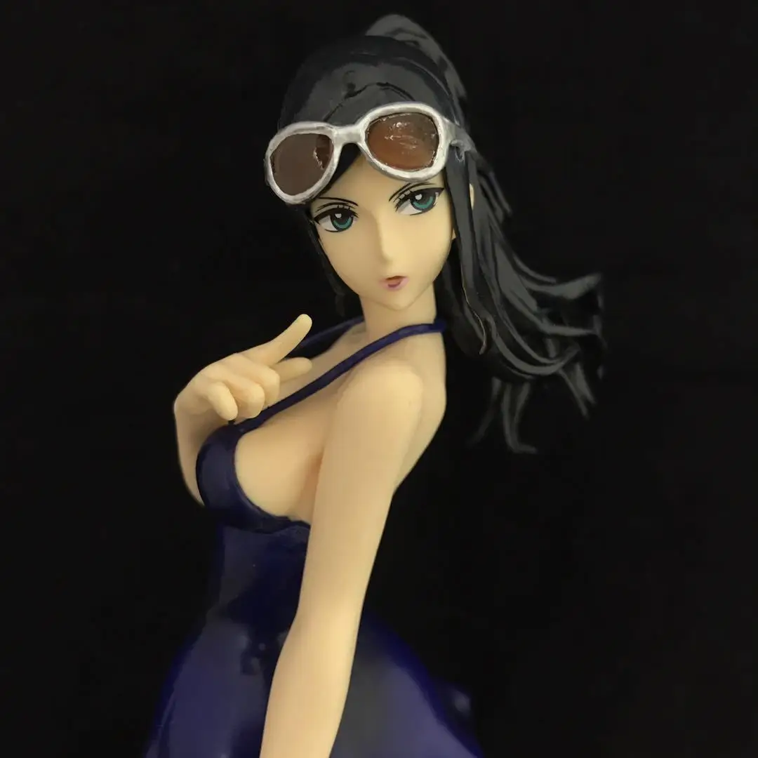 

One Piece/One Piece Ultra Large Assemblage Robin Glasses Flashes & Charm Boxed Model Ornaments