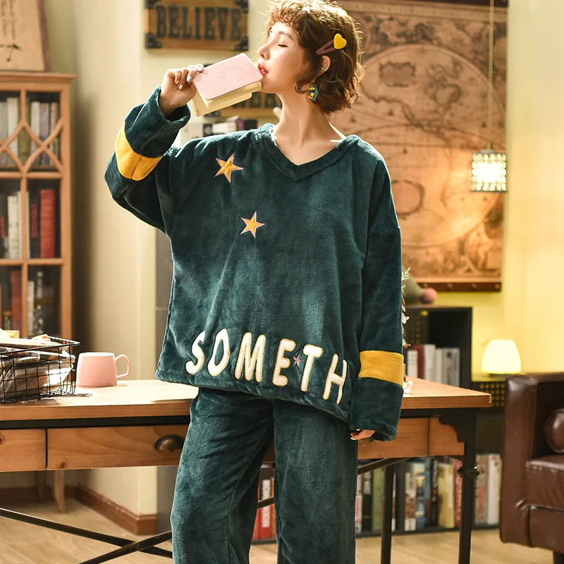 Пижама с героями мультфильмов женская зимняя теплая пижама из кораллового флиса