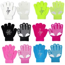 Очаровательная фигурка героя мультфильма для катания на коньках, наручные перчатки, тренировочные теплые защитные перчатки для рук, теплые толстые Стразы для детей, Нескользящие, случайный стиль