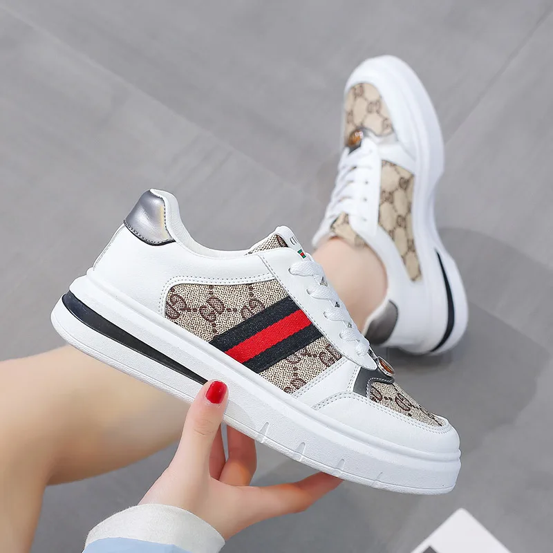 Small white shoes Korean versatile 2021 spring leather new soft soled shoes retro British style casual shoes