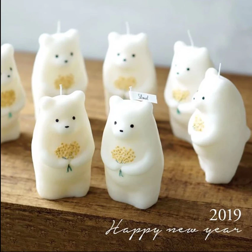 Cute Bear Holding Flowers Scented Candle Odor Eliminator Aromatherapy for Home Decoration Christmas Gifts | Дом и сад