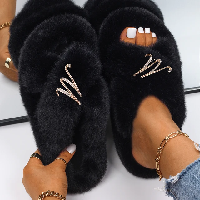 Fluffy Slippers Women Crystal Flower Decor Furry Sandals Elegant Ladies Home Flip Flops Faux Fur Slides Luxury Designer Shoes Black1