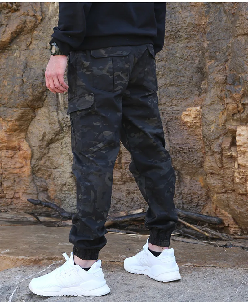 12938842918_553616300