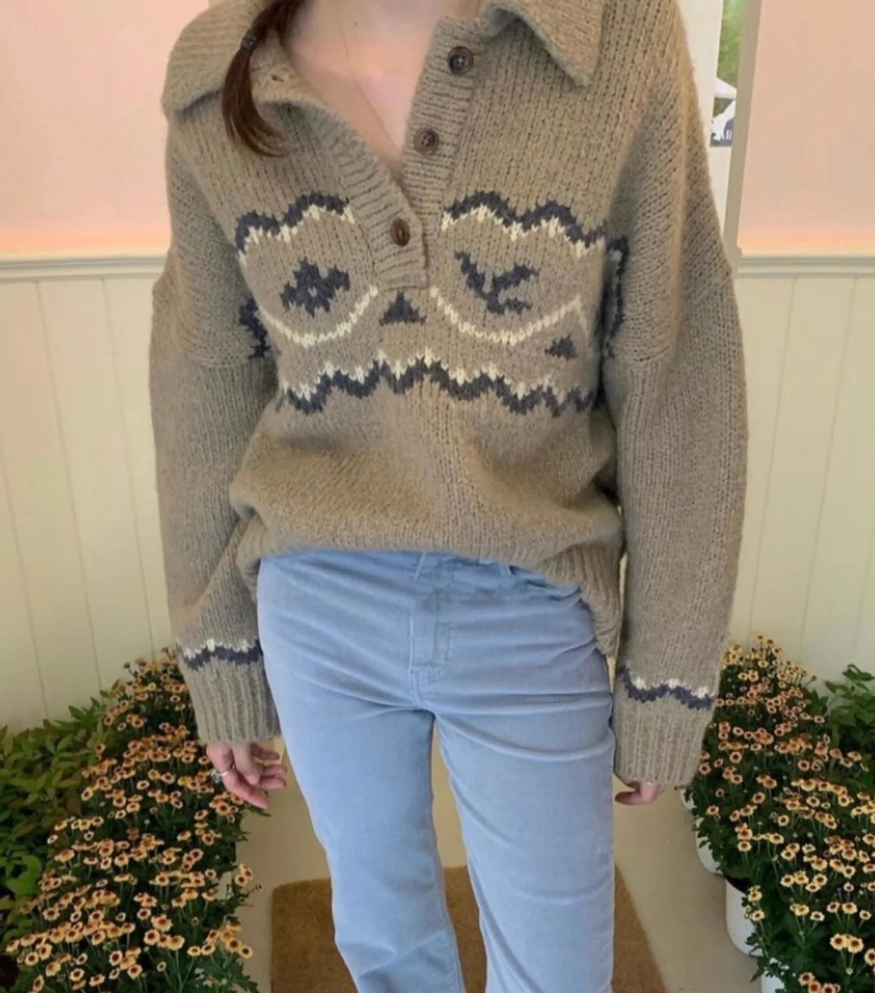 Женский осенне-зимний классический короткий свитер с украшением отворот поло