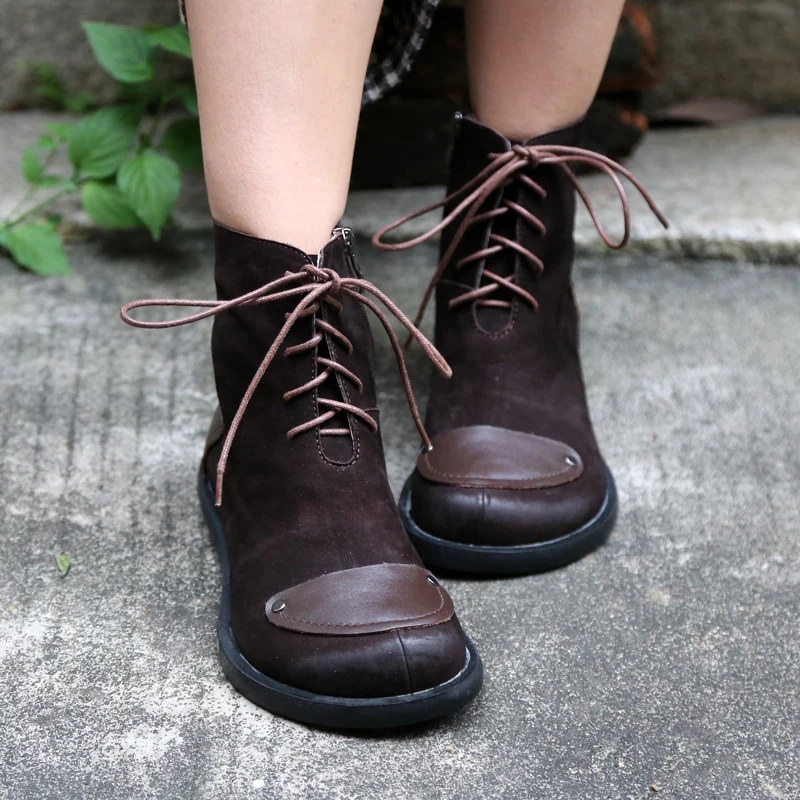 Новинка года; оригинальные женские ботинки в стиле ретро; ботильоны ручной работы из натуральной кожи на низком каблуке; красивая обувь на шнуровке