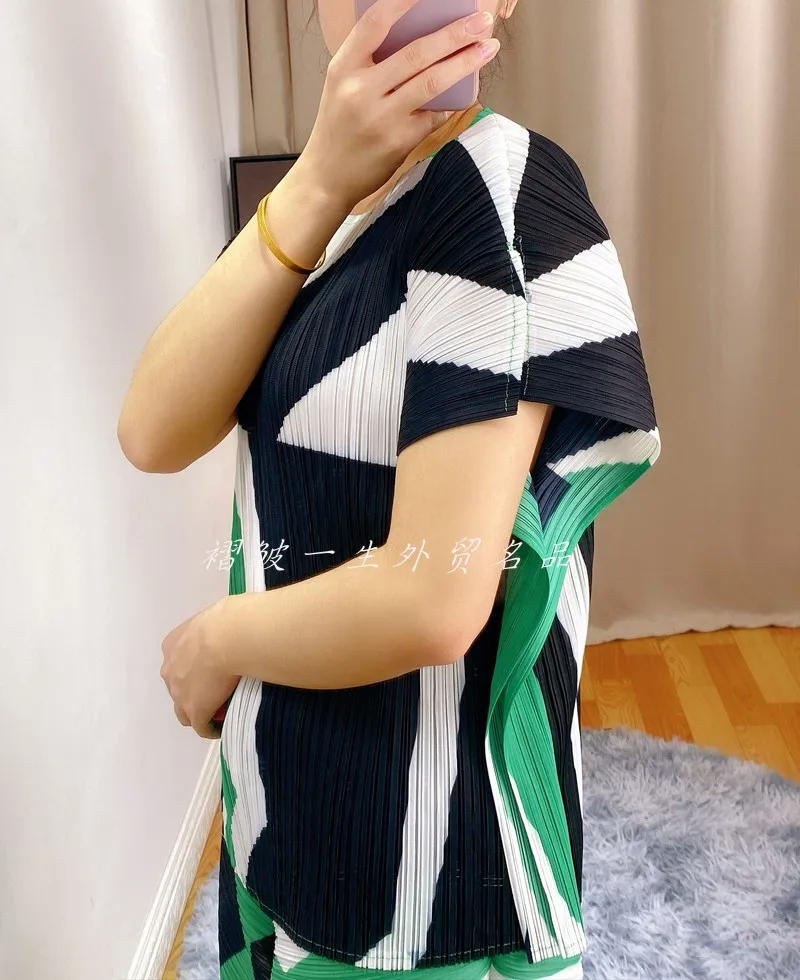 2020 summer women's new irregular tops Miyak fold