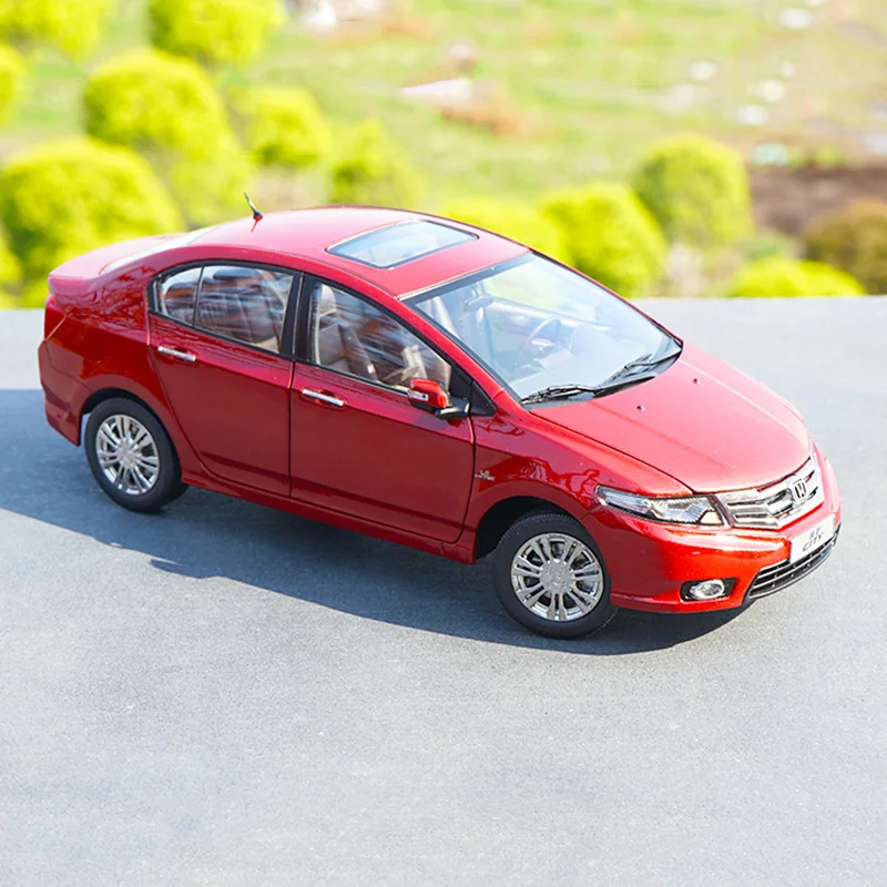 

NEW Red 1/18 Scale Honda CITY Car Model Alloy Diecast Metal Toys Vehicle For Adult Children Gifts Collection Indoor Decoration