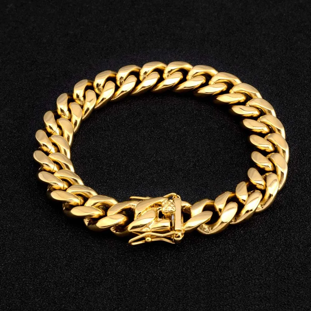 10795367774_581191741