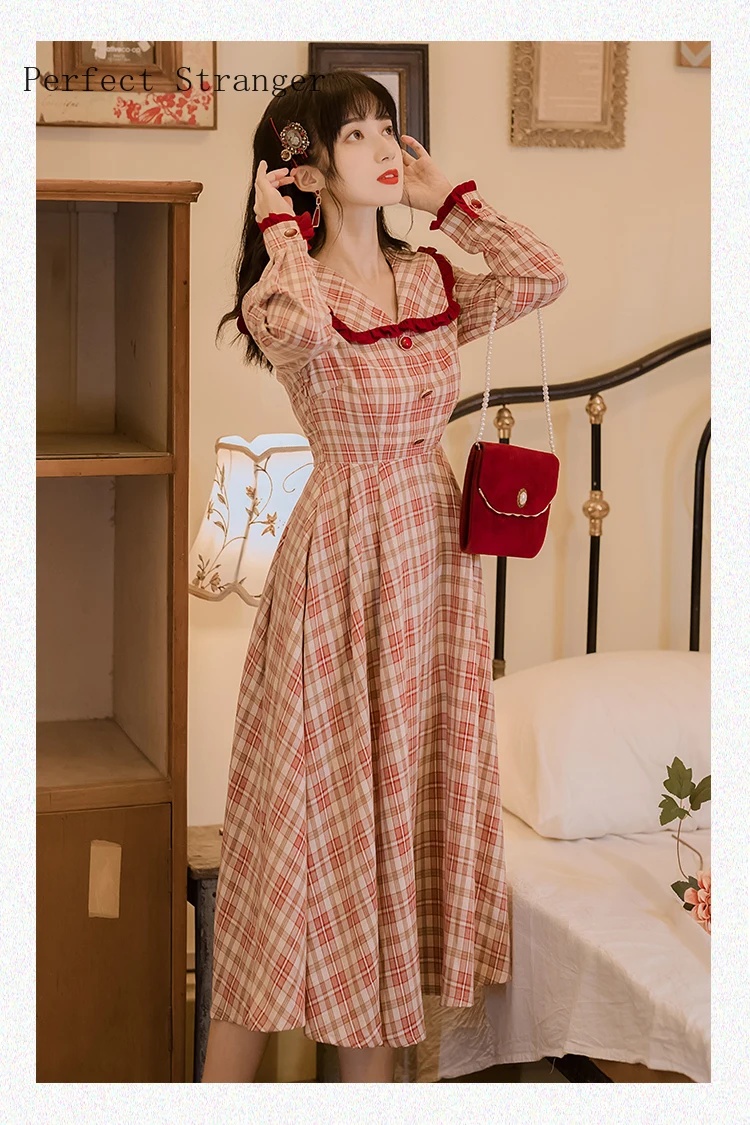 2021 Spring Autumn New Arrival High Quality Retro Korean Peter Pan Collar Plaid Long Sleeve Women Long Dress