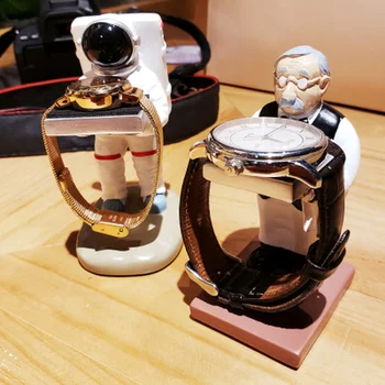 

Handmade Dust-proof Astronaut Old Housekeeper Bear Waiter Watch Stand Rack Ring Earrings Gift Display Support With Sponge