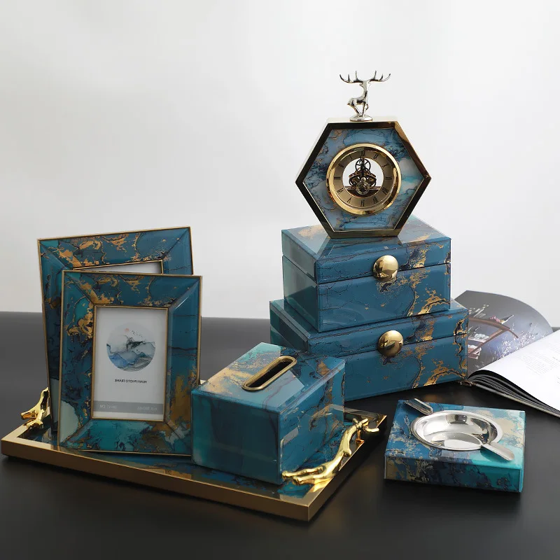

Modern European Retro Home Decoration Glass Photo Frame Trinket Boxes Deer Head Alarm Clock Tray Crafts Ornaments Desktop decor