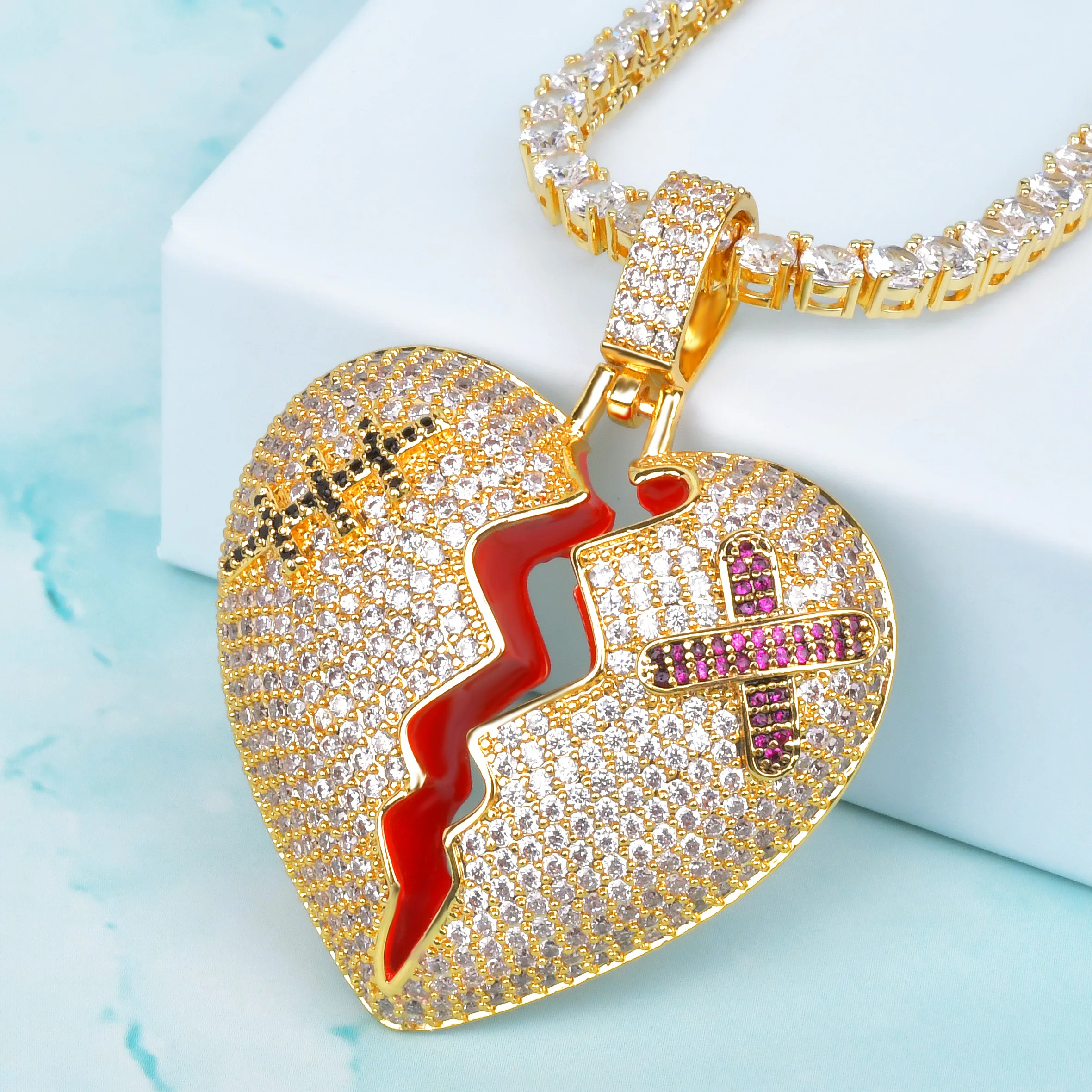 Drip Letter Broken Heart Pendant Gold 