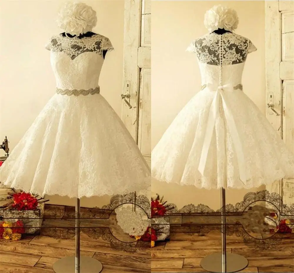 

2020 Short Plus Size Wedding Dresses Custom Made Cap Sleeves Crystal Sash Applique A-Line Tea Length Lace Vintage Bridal Gowns