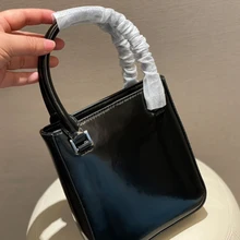 

2022 new women's bags Atmospheric commuter tote bag Leather shoulder bag Fashion diagonal bag Casual handbag Designer signature