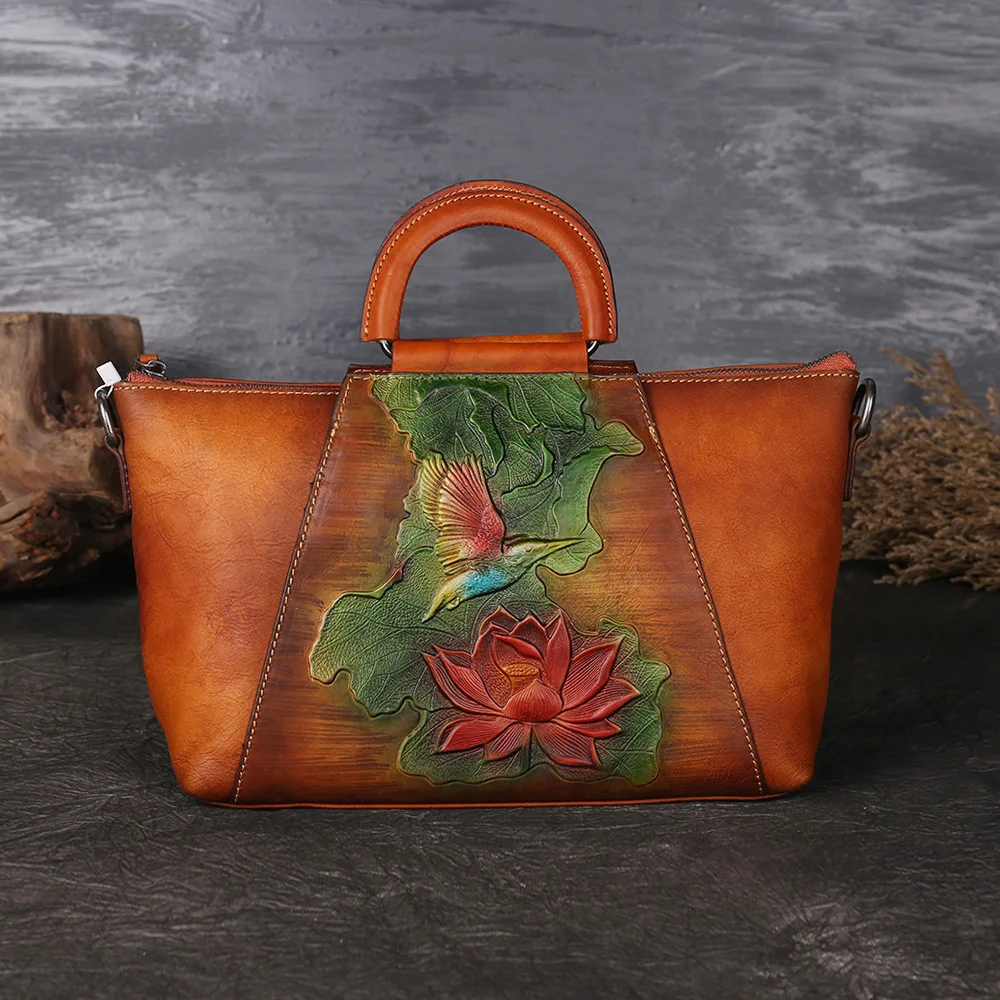 

2020 New Style Women's Leather Bags Shoulder Bag Hand-Painted Embossed Bat Bag