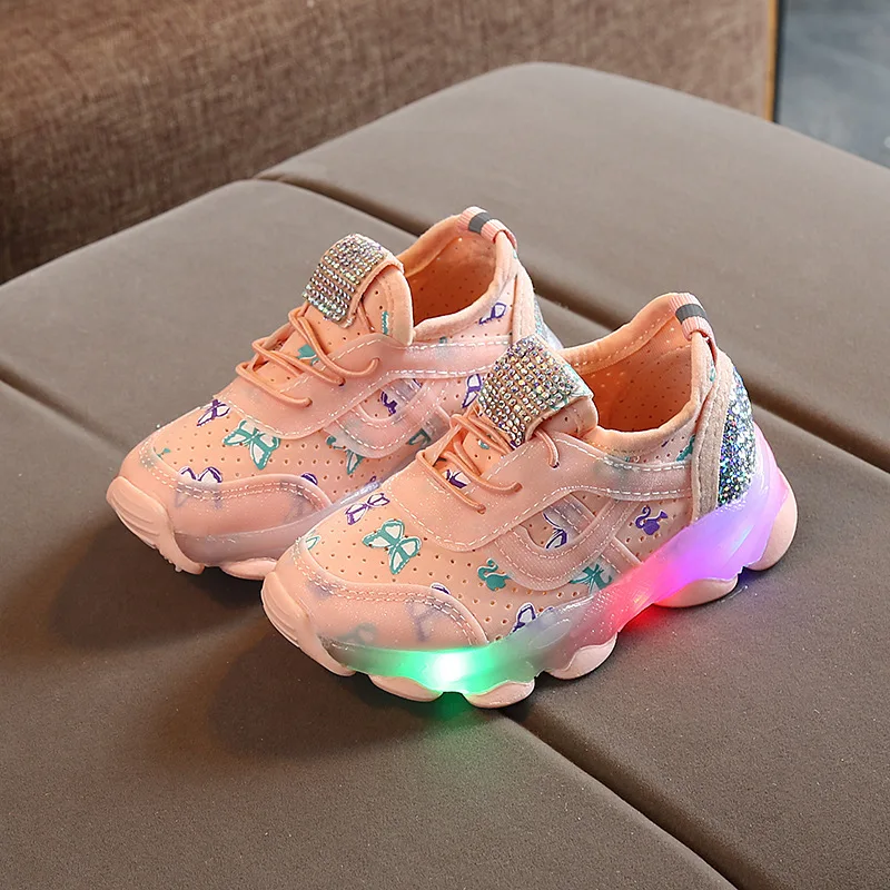 Светящиеся кроссовки для девочек г. Осенняя детская обувь с бабочками кроссовки с подсветкой для малышей кроссовки для девочек обувь для маленьких девочек - Цвет: Розовый