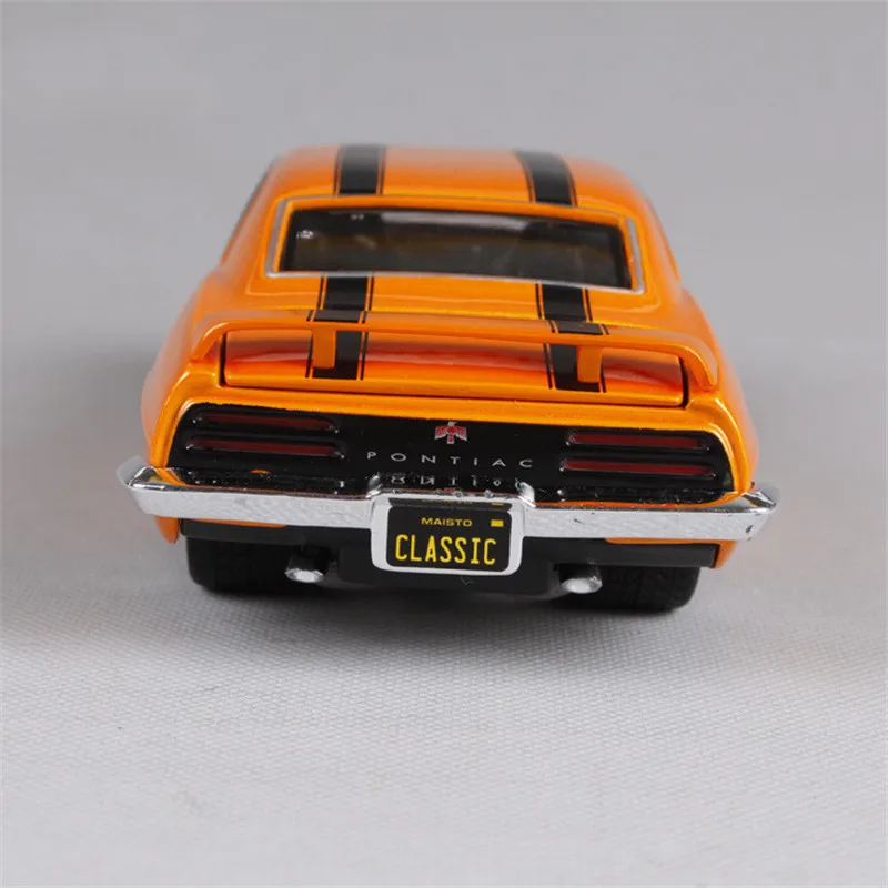 Изысканная коллекция 1:24 1969 Pontiac Firebird модель сплава, высокое моделирование литья под давлением подарок премиум класса украшения