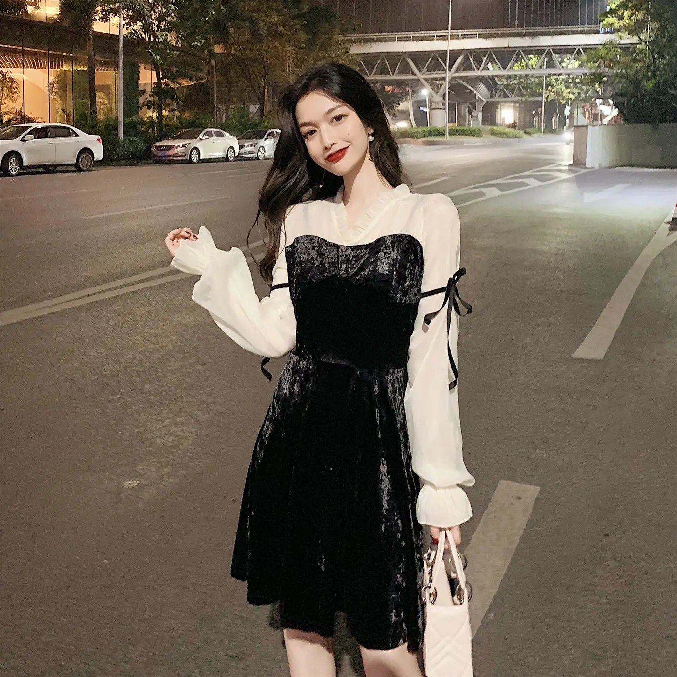 

2020 Spring Clothing New Style Retro Hepburn Wind Black Dress Puff Sleeve Gauze Velvet Dress Women's Immortal Skirt Women's