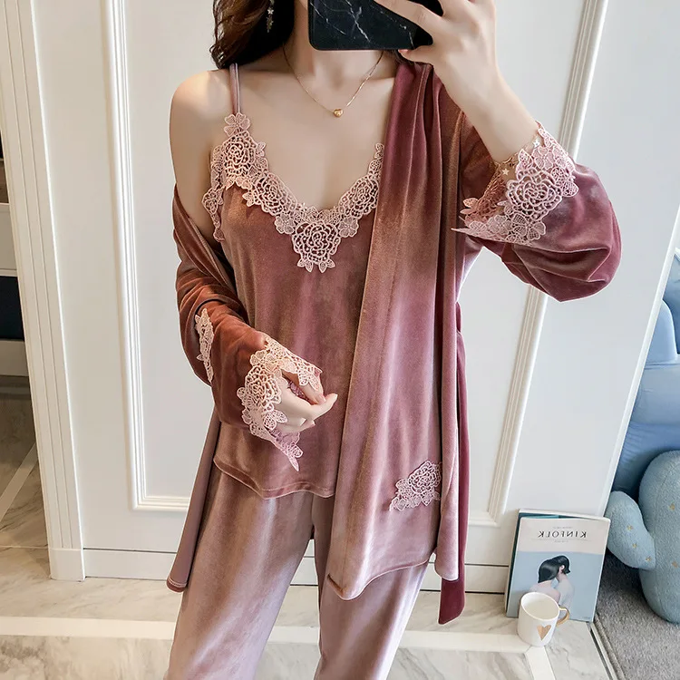 Пижамы бархатные - 92 фото