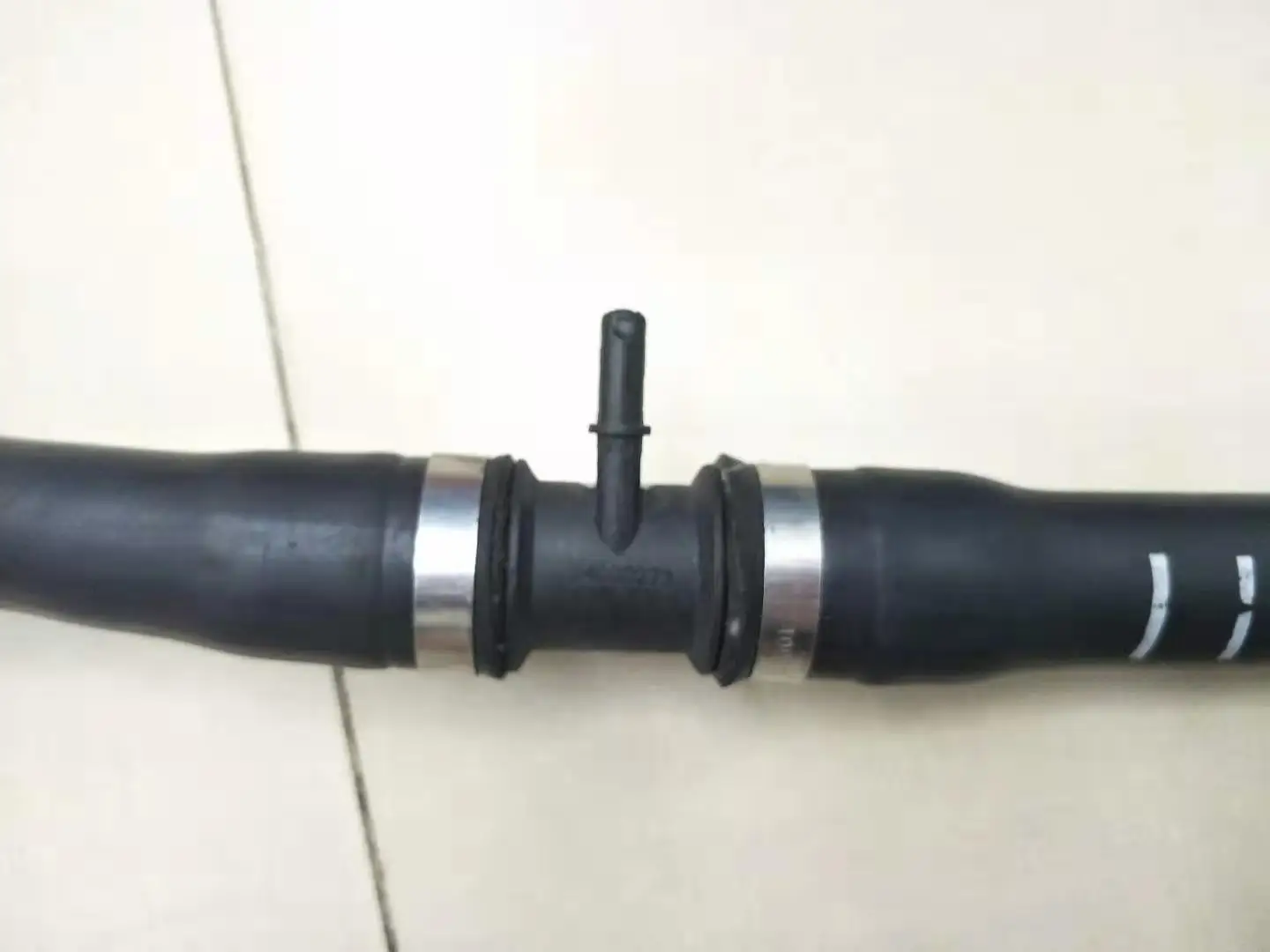 Охлаждающая вода радиатор верхний Шланг радиатора для Ford Mondeo Mk4 2,0 T 9G91-8260-JA