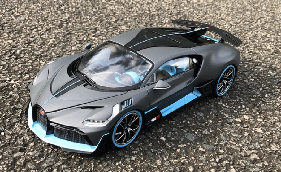 Bburago 1:18 Bugatti чугун Спорт Divo литье под давлением модель гоночный автомобиль в коробке