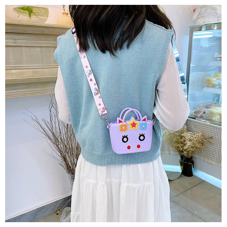 Portachiavi Piquadro In Pelle - Doppia Anella E Moschettone, Design Elegante E Funzionale, Colore Nero - Foto 12