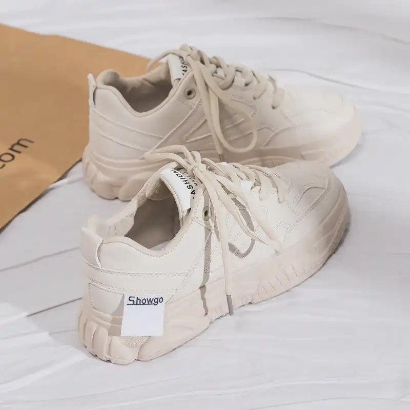 beige women's tennis shoes