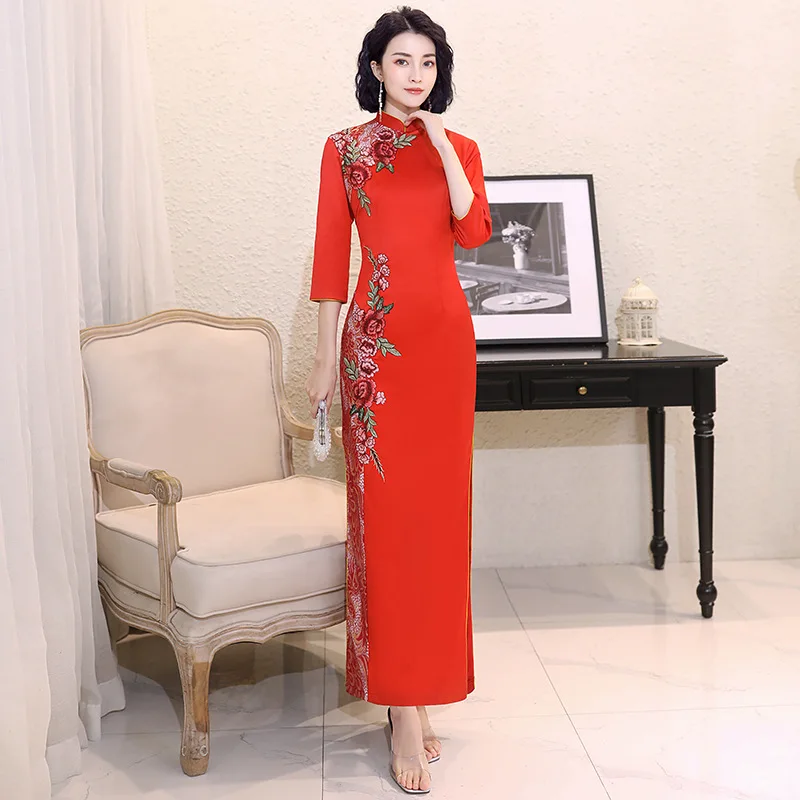 

Big Size Red Embroidery Vintage Cheongsam Sexy Slim Mandarin Collar Chinese Dress Women Summer Banquet Gown Long Oriental Qipao