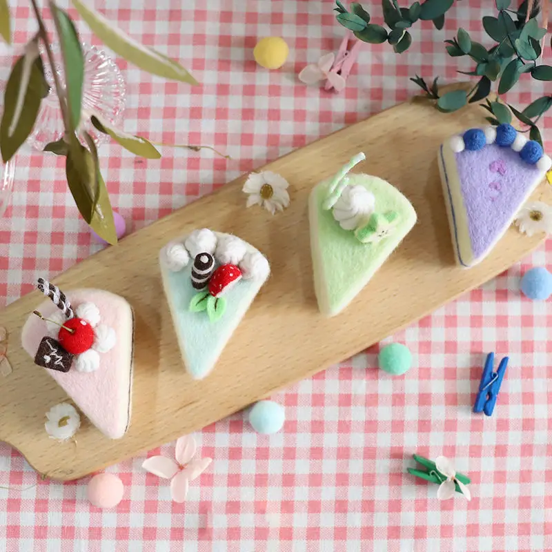 

Cute Strawberry Cake Dessert Unfinished Handicraft DIY Wool Felt Creative Gift Craft Toy Doll Poked Felting Material Package Set