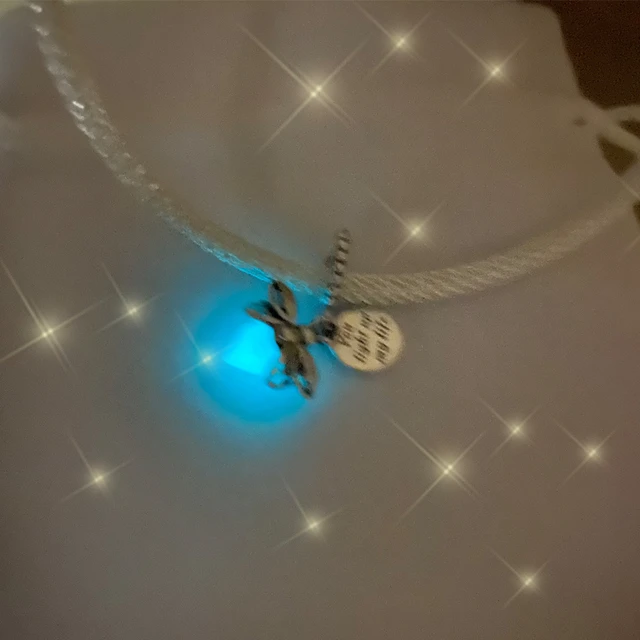 다양한 스타일링이 가능한 2022 야광 반딧불 꽃 댕글 참 펜던트 비즈 핏