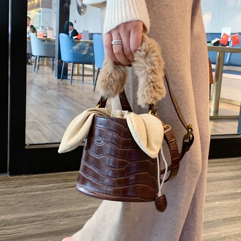 

French small bag women's bag 2020 new fashion Korean version versatile texture messenger bag stone pattern Fashion Handbag
