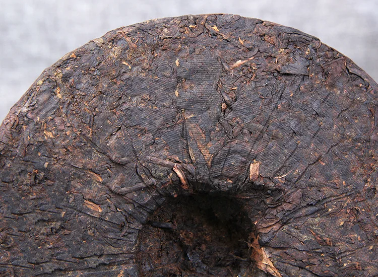 ИУ Старое дерево шу пуэр сделано 2008 пуэр материалы Юньнань цизи торт спелый пуэр 357 г