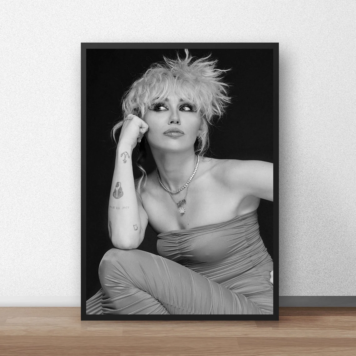 Miley Cyrus Singer Poster Music Star Poster Canvas Art Print Home