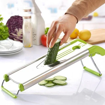 

Professional Multifunctional V-Slicer Mandoline Slicer Food Chopper Fruit&Vegetable Cutter with 5 Blades Kitchen Tools Green