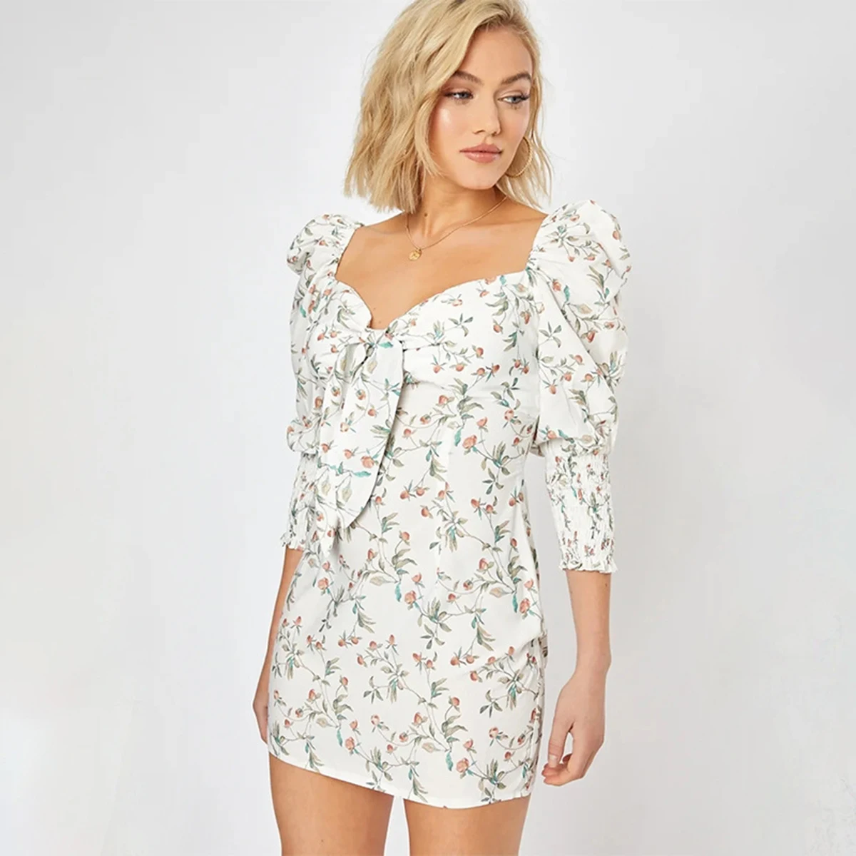 Boho Летнее женское мини-платье с цветочным принтом, v-образный вырез, Пышный рукав бант, Ruff, винтажное повседневное пляжное платье, Платья для вечеринок - Цвет: Белый