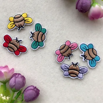 

100pcs/lot Small Embroidery Patches Bee Kids Clothing Decoration Accessories Shirt Biker Diy Iron Heat Transfer Applique