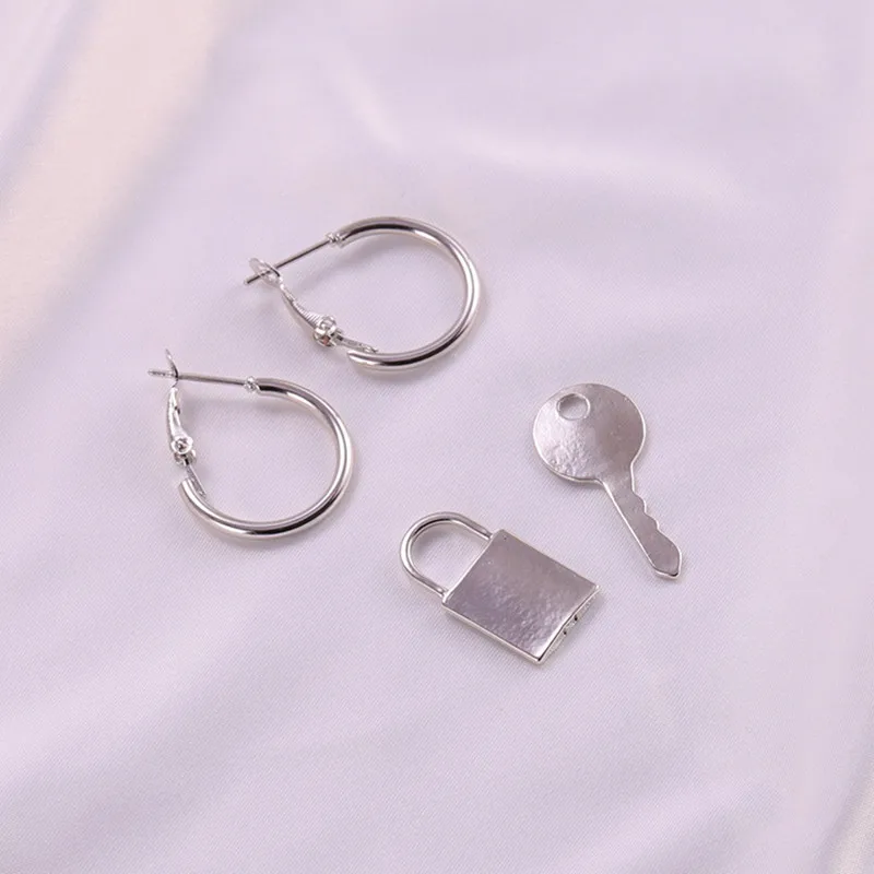 12488873429_204193426