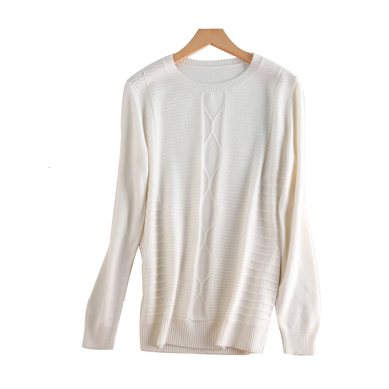 

New Woman's Wool Sweater in Autumn and Winter