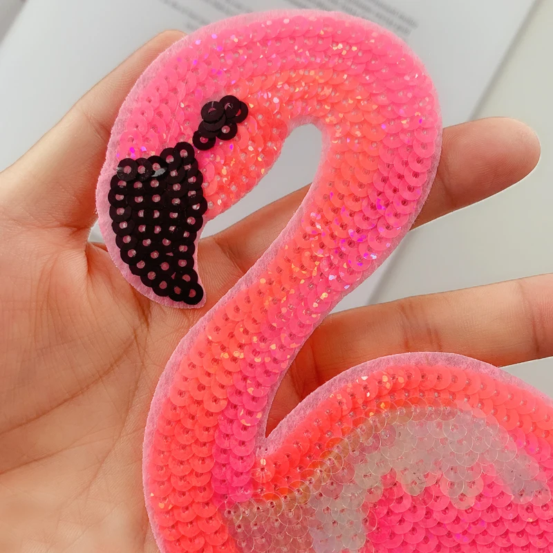 Wholesale Patches Cartoon animal Flamingo Sequins patche Embroidery BadgeS Sewing Supplies Clothing Accessories Iron on patches