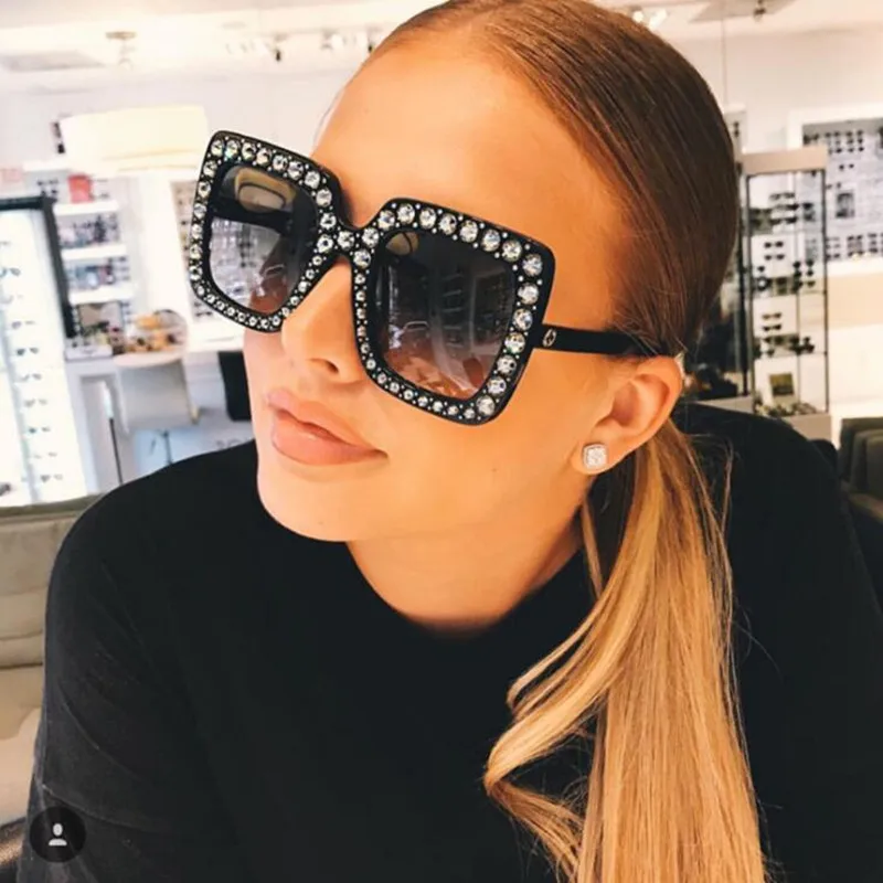 

Ladies Diamond Crystal Pink Sunglasses For Women Big Frame Sqaure Glasses Italy Brand Designer Eyewear Female Shades