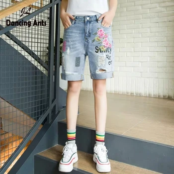 

Woman Jeans High Waist Loose Straight Knee-length Shorts Korean Embroidery Hole Streetwear Female Denim Jeans 2020 Spring Summer